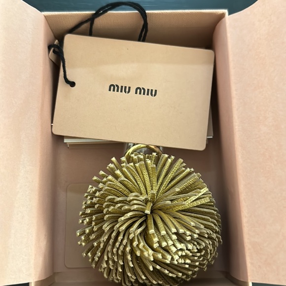 Beautiful Gold Brand New Miu Miu Key Chain - Picture 5 of 7